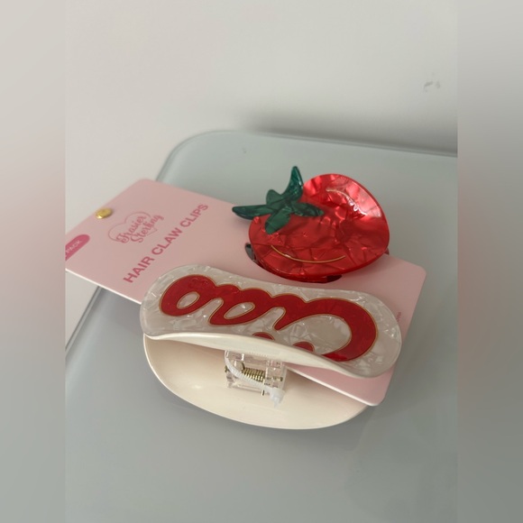 Ciao Tomato Hair Claw Clips Set of 2 - Picture 2 of 3